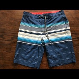 Goodfellow & Co board shorts size 30.